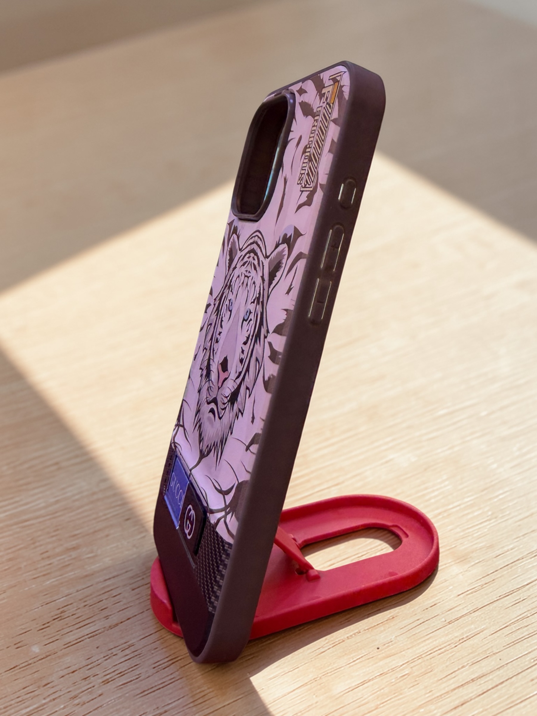 Iphone 16 Pro Max-Lion Gucci Stand case -White color - Image 2