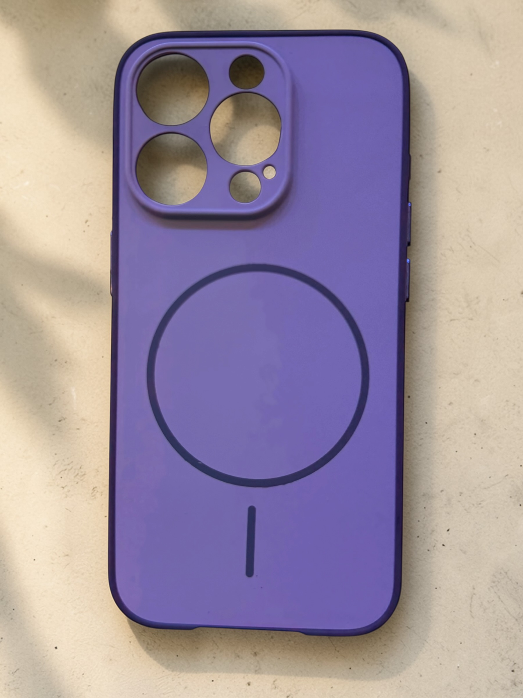 IPHONE 15 PRO - COLOURED MAGSAFE
