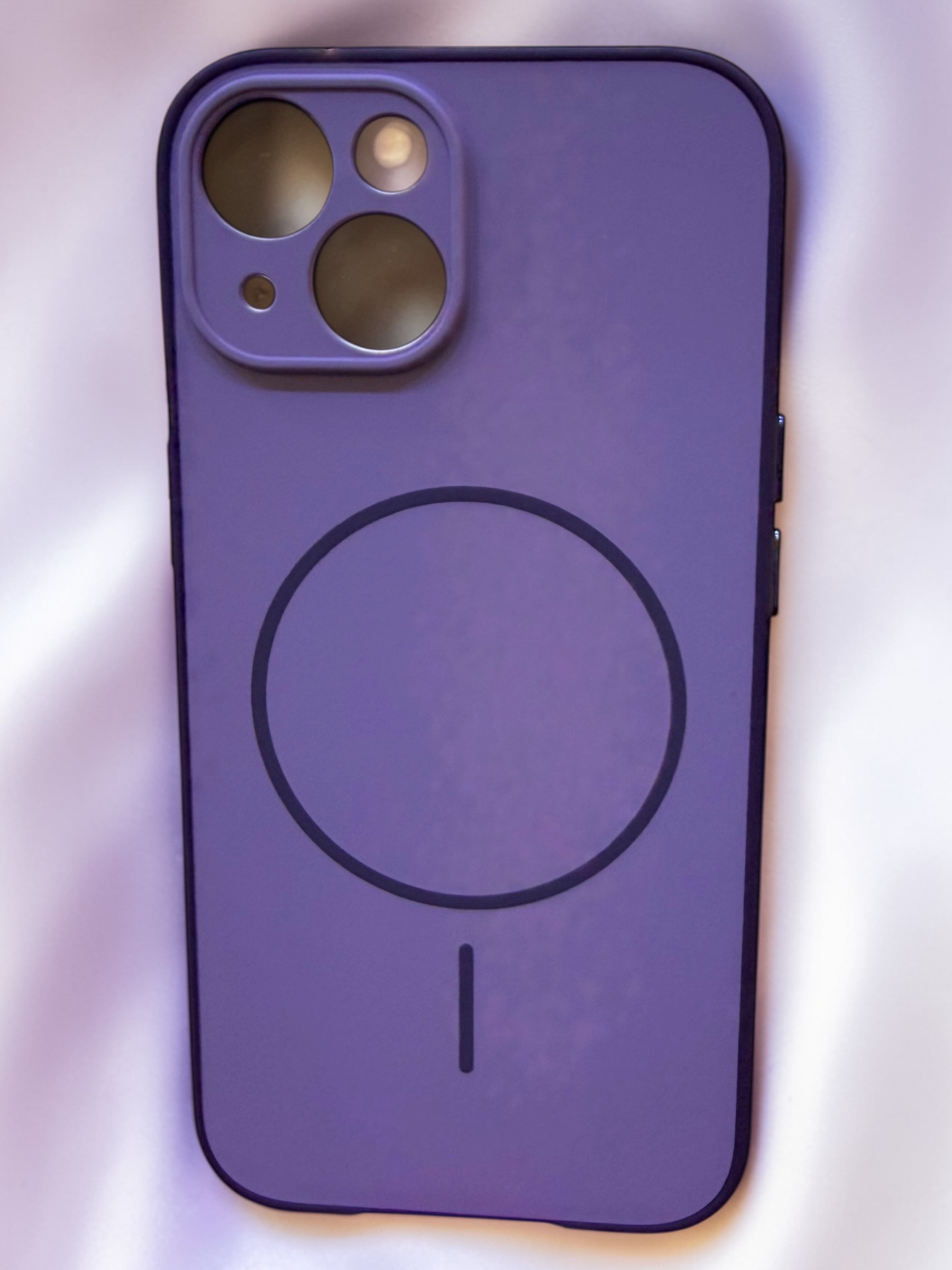 IPHONE 15 - COLOURED MAGSAFE